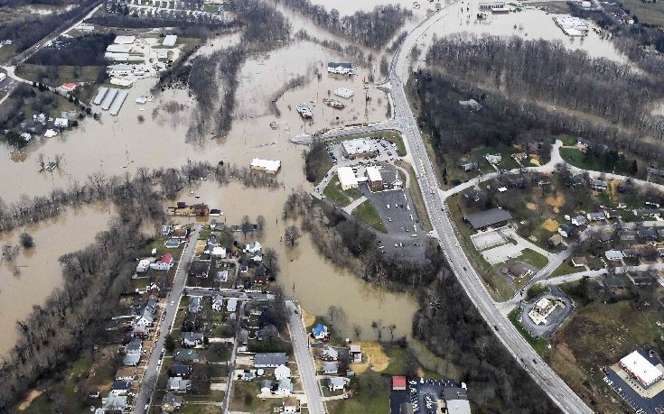 Σαρωτικές πλημμύρες στο Μιζούρι και το Ιλινόι - Στους 49 οι νεκροί μέχρι στιγμής