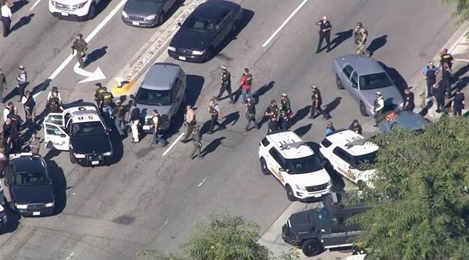 Los Angeles Times: Ο δράστης της επίθεσης στην Καλιφόρνια είχε επαφές με δύο μαχητικές οργανώσεις