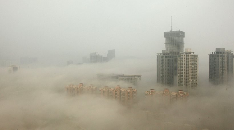 Σε κατάσταση κόκκινου συναγερμού το Πεκίνο, εξαιτίας της ατμοσφαιρικής ρύπανσης