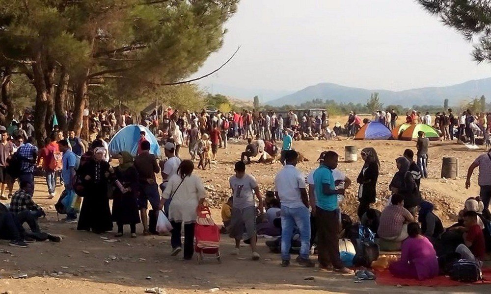 Ομαλή η ροή προσφύγων στην ουδέτερη ζώνη στην Ειδομένη