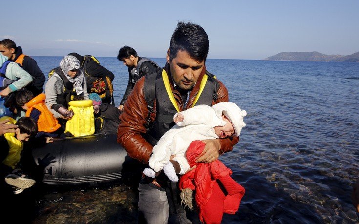 Δύσκολες ώρες στη Λέσβο: Η Frontex έφυγε για Χριστούγεννα, ενώ χιλιάδες πρόσφυγες & μετανάστες αναμένονται και σήμερα στο νησί