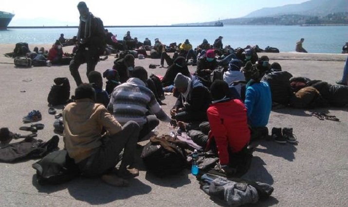 Λέσβος: Χιλιάδες πρόσφυγες & μετανάστες περιμένουν να μετακινηθούν στην Αθήνα