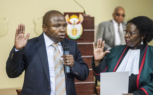 Η Νότια Αφρική άλλαξε τρεις υπουργούς Οικονομικών σε 20 μέρες