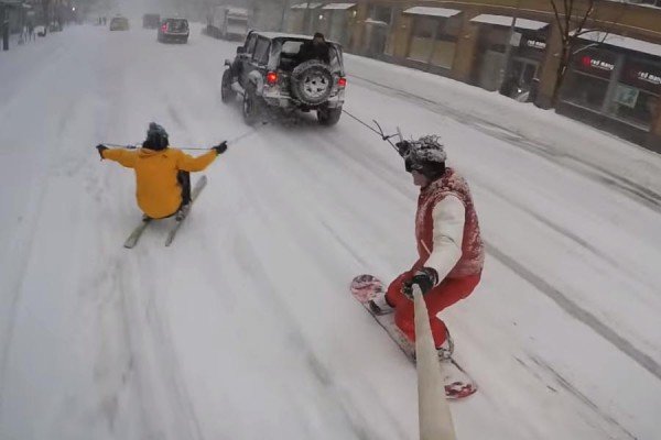 Snowboard στους χιονισμένους δρόμους της Νέας Υόρκης! (video)