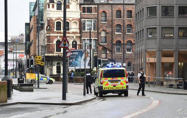 Έκτακτο – Απειλή για βόμβα στο Λίβερπουλ της Αγγλίας - Εκκενώθηκε το κέντρο της πόλης (Pics & Vids)