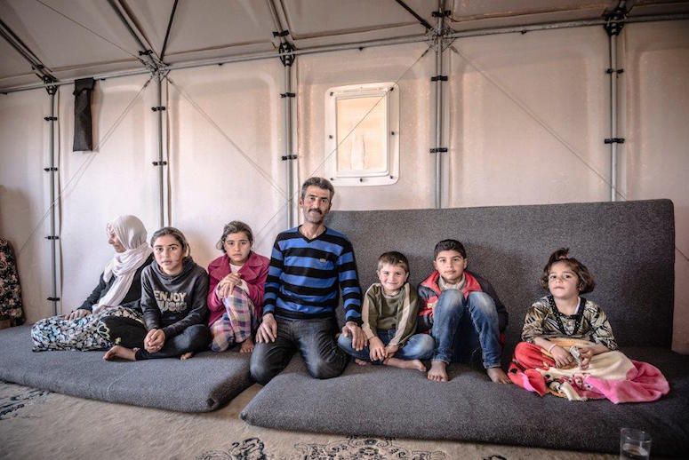 «Περισσότερο φως για τους πρόσφυγες»: Η εκστρατεία του ΙΚΕΑ συγκέντρωσε 30,8 εκατ. για Ανανεώσιμες Πηγές Ενέργειας με αποδέκτες οικογένειες προσφύγων