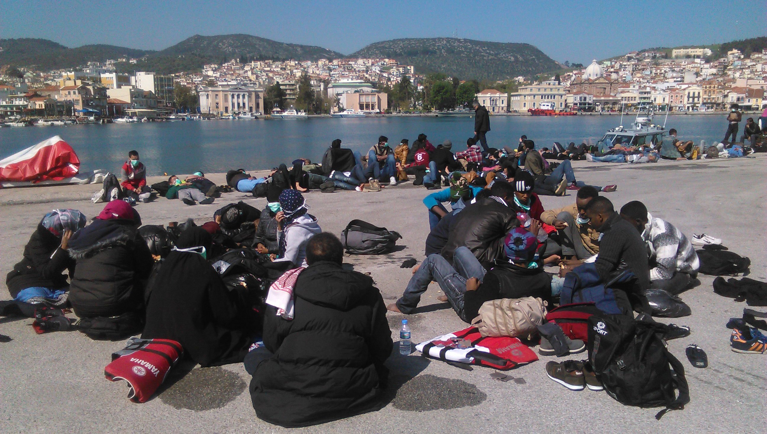 Τουλάχιστον 2.233 πρόσφυγες έφτασαν στο λιμάνι του Πειραιά