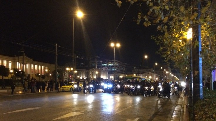 Αθήνα: Σε εξέλιξη μοτοπορεία αντιεξουσιαστών