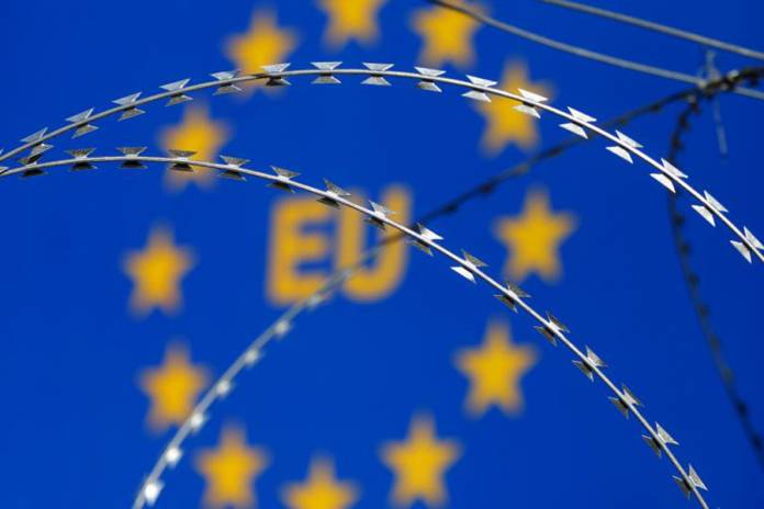 Μουζάλας: Μέρος του παιχνιδιού επίρριψης ευθυνών τα περί εξόδου από τη Σένγκεν - Δεν υφίσταται κανένας λόγος αποπομπής της Ελλάδας
