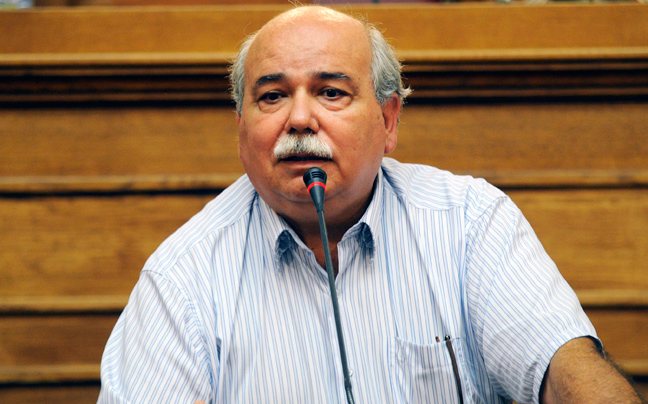 Βούτσης:«Eίναι αυτονόητη η καταδίκη για την εμπρηστική ενέργεια εναντίον του Αλέκου Φλαμπουράρη»