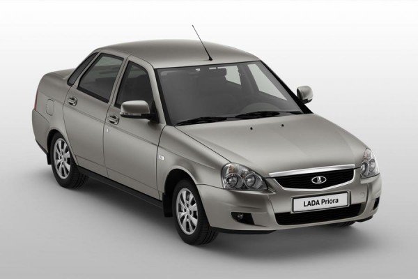 Lada Priora Standard 1.600 κ.εκ. με τιμή μόλις 4.300 ευρώ!