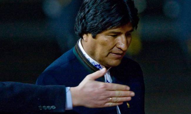 Εγκαταλείπει την εξουσία ο Μοράλες - Οι Βολιβιανοί είπαν όχι σε νέα θητεία (vid)