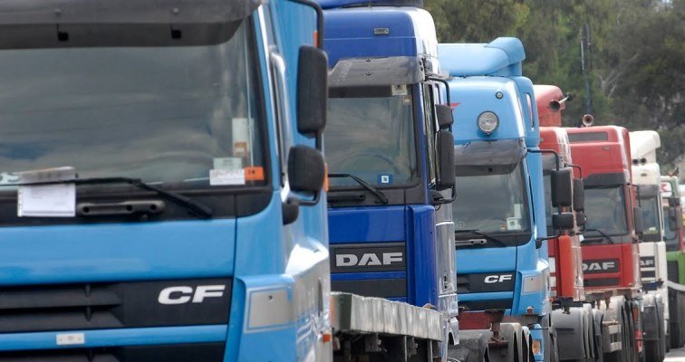 Απεργία διαρκείας αποφάσισε η Ομοσπονδία Φορτηγών Αυτοκινητιστών