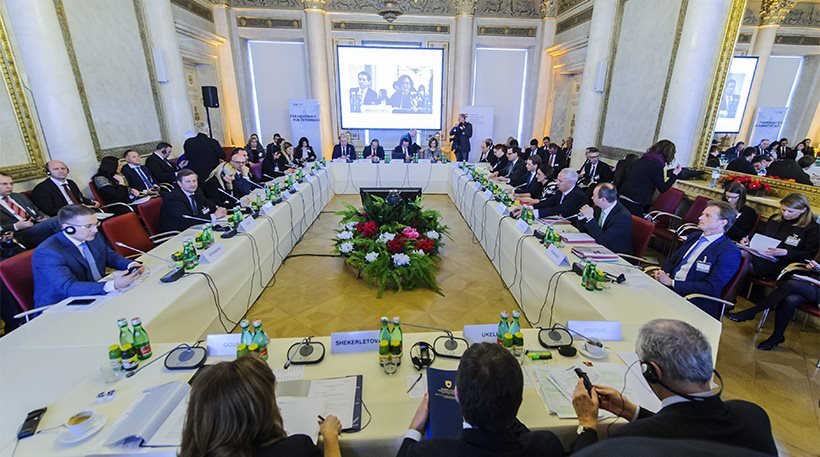 Διαμάχη Κομισιόν – Αυστρίας – Τι αποφασίστηκε στη Διάσκεψη της Βιέννης