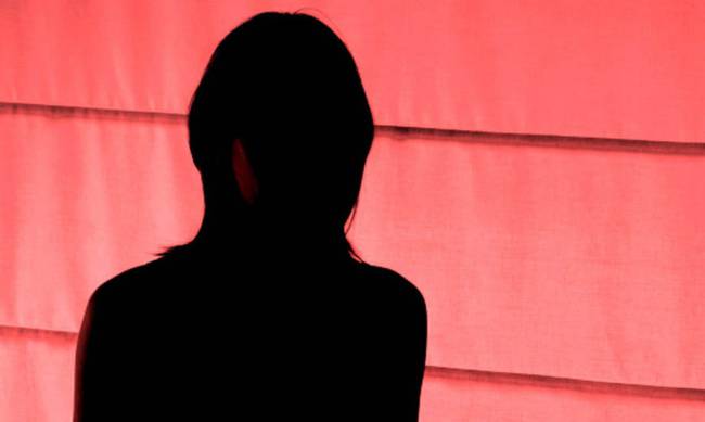 Κύκλωμα μαστροπών: Ολόκληρη η κατάθεση φρίκη της 34χρονης που εκδιδόταν από τον σύζυγό της