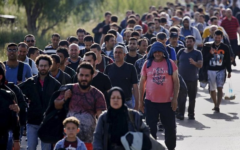 Περισσότεροι από 5 εκατ. άνθρωποι στην Ελλάδα βοήθησαν τους πρόσφυγες