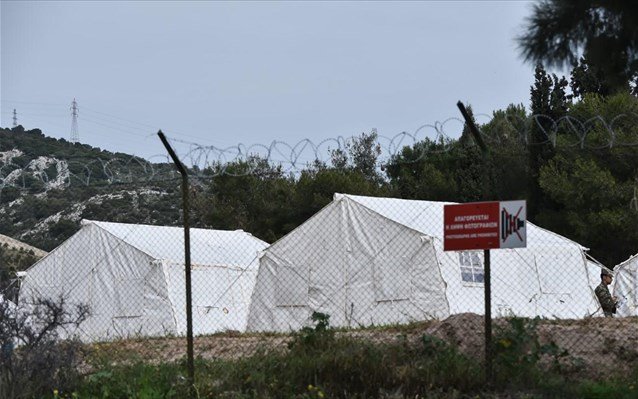 Άνοιξε για τους πρόσφυγες το κέντρο μετεγκατάστασης στο Σχιστό