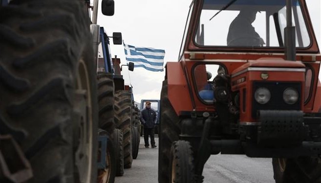 Οι αγρότες κλείνουν επ’ αόριστον το τελωνείο Εξοχής στα ελληνοβουλγαρικά σύνορα