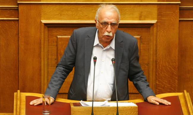 Βίτσας: «Τα hot spots είναι προς όφελος της Ελλάδας»