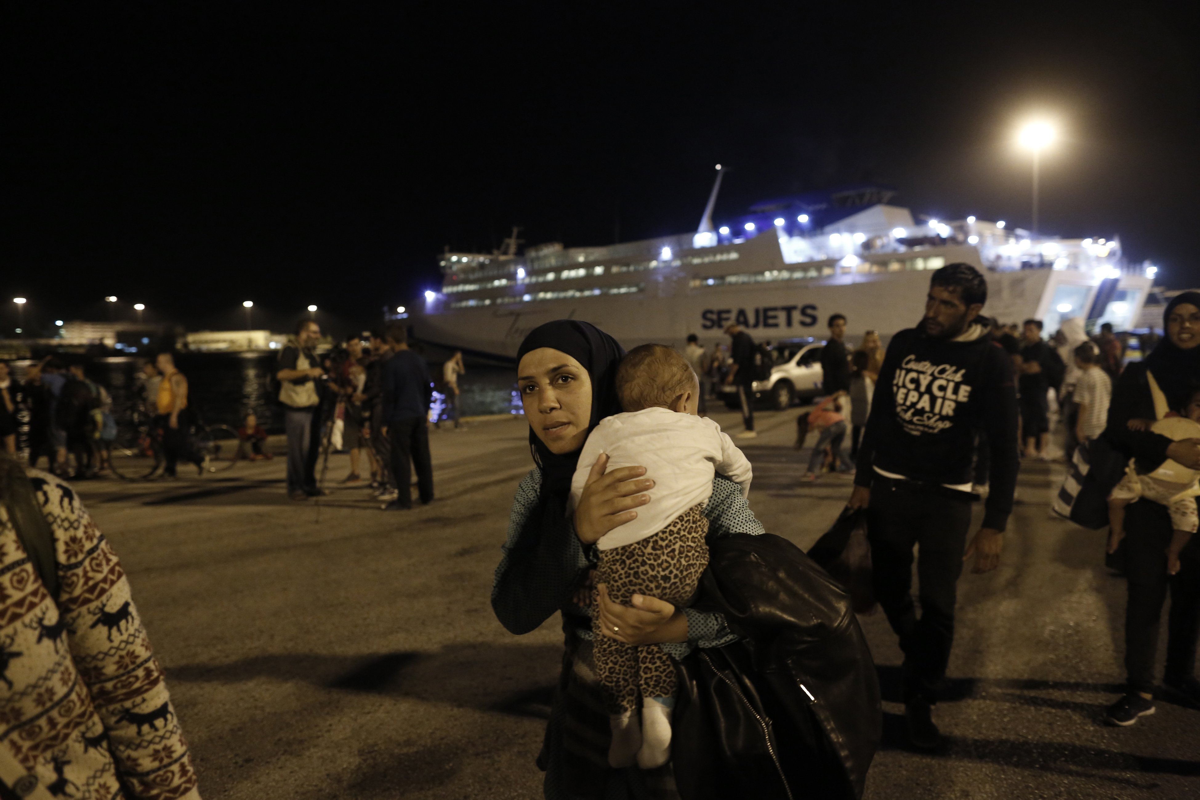Ένταση μεταξύ μεταναστών στο λιμάνι του Πειραιά