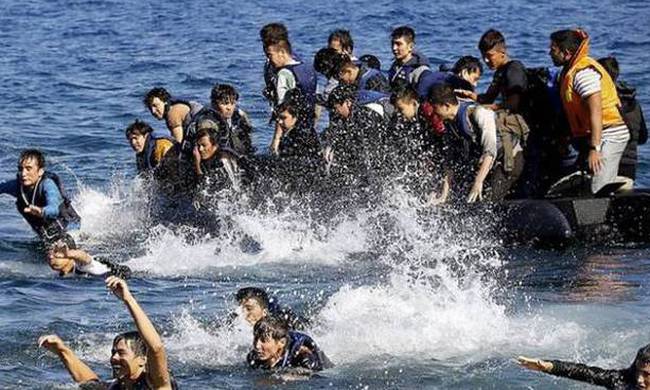 Νέο ναυάγιο στα τούρκικα παράλια με 18 νεκρούς