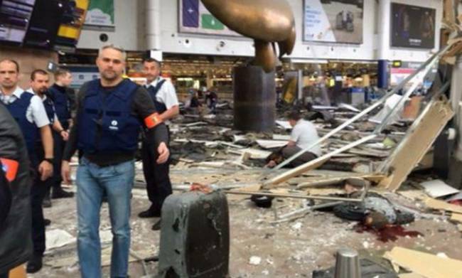 Εκρήξεις στις Βρυξέλλες: Επίθεση αυτοκτονίας το χτύπημα στο αεροδρόμιο