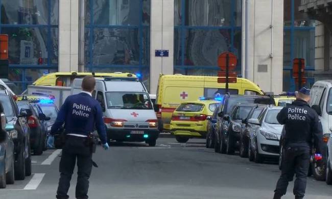Σε βαλίτσα βρισκόταν τουλάχιστον η μία από τις δύο βόμβες που εξερράγησαν στο αεροδρόμιο των Βρυξελλών