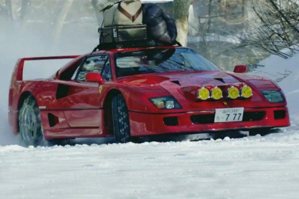 Εξόρμηση σε χιονισμένο βουνό με Ferrari F40! (video)