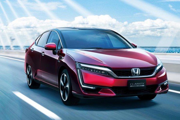 Ξεκινούν οι πωλήσεις του υρδογονοκίνητου Honda Clarity