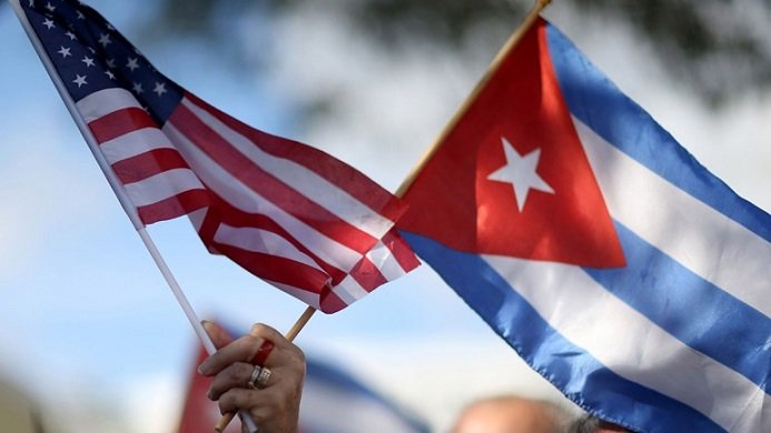 Οι ΗΠΑ προχωρούν σε νέα χαλάρωση των περιορισμών έναντι της Κούβας