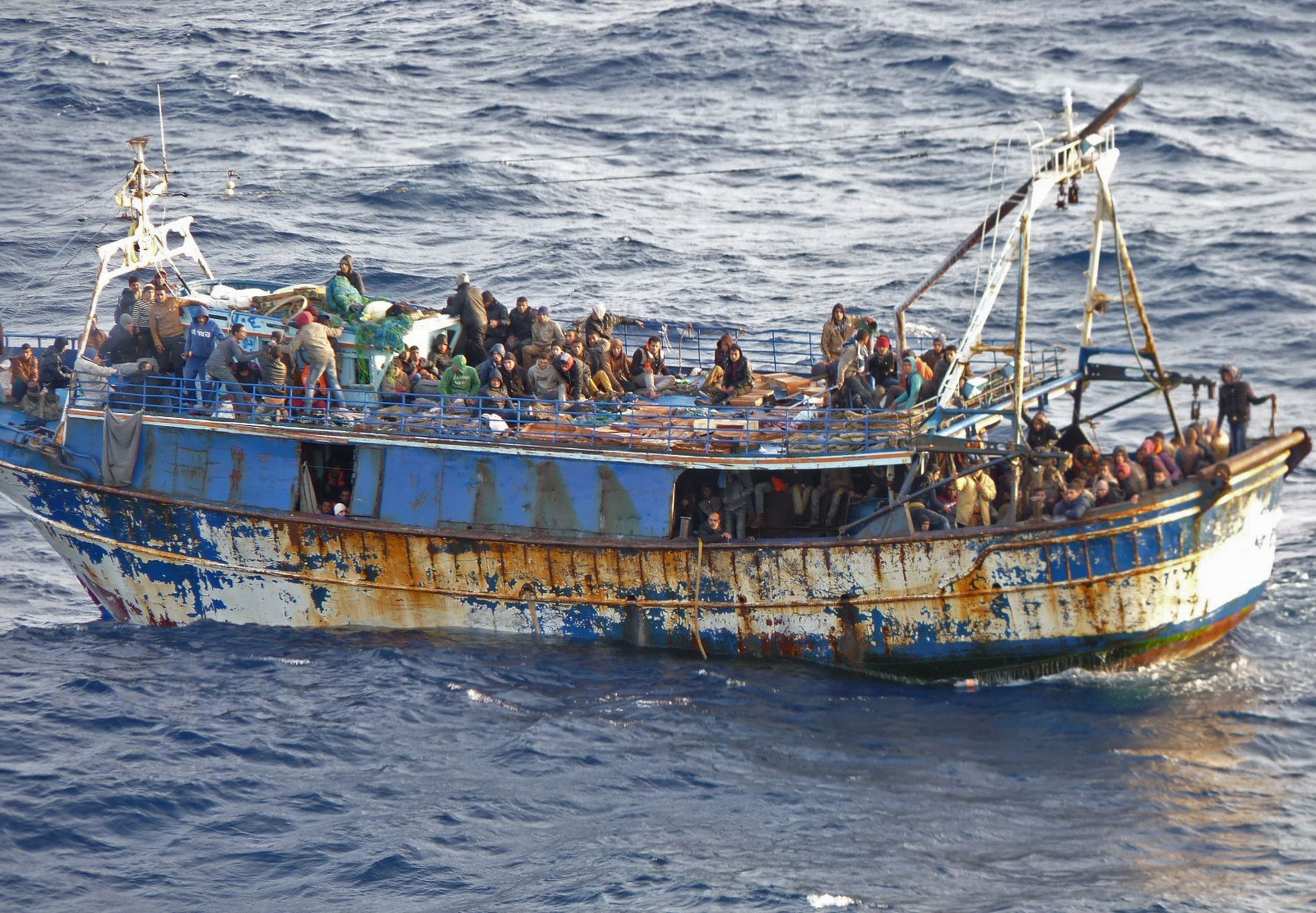 Προσφυγικό: Προσάραξη σκάφους με 92 άτομα στη Μάνη, συνελήφθησαν τρία άτομα