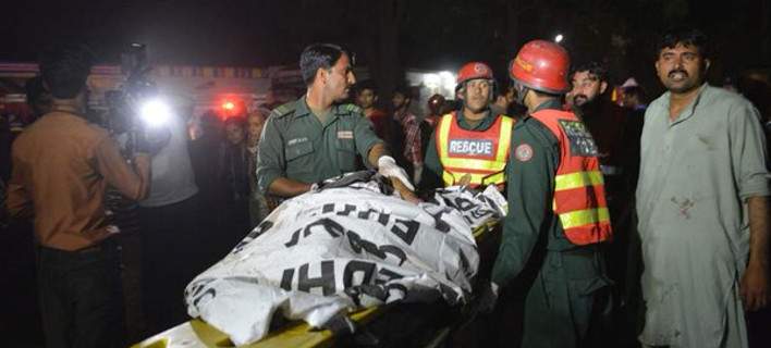 Τουλάχιστον 65 νεκροί και 280 τραυματίες, από επίθεση αυτοκτονίας στη Λαχόρη του Πακιστάν