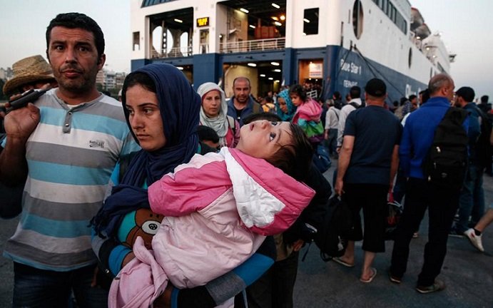 Πειραιάς: 5.800 πρόσφυγες & μετανάστες στο λιμάνι