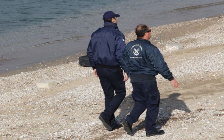 Πάτρα: Βρέθηκε πτώμα γυναίκας σε παραλία