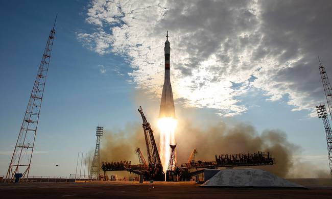 Με ρωσικές μηχανές θα εκτοξεύονται οι δορυφόροι των ΗΠΑ