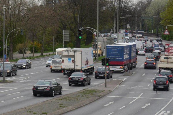 Η Γερμανία θα απαγορεύσει τα παλιά ντίζελ από τις πόλεις