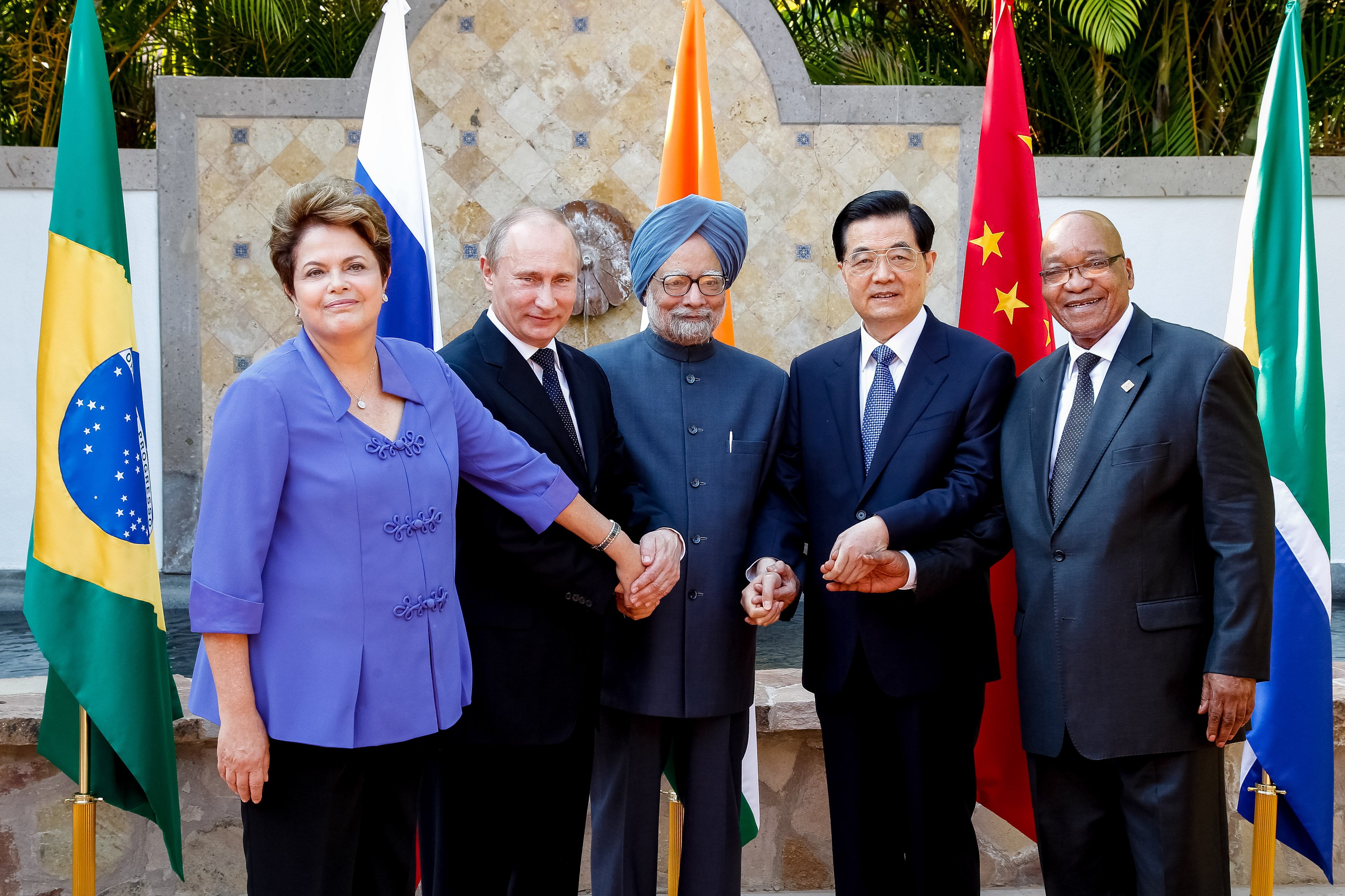 Οι BRICS απέκτησαν το δικό τους Ταμείο, στέλνοντας έτσι ηχηρό μήνυμα στη Δύση