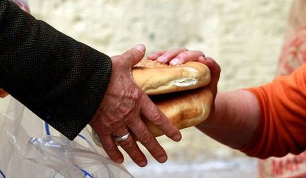 Θεσσαλονίκη: Θα έδιναν στους άπορους χαλασμένα τρόφιμα!