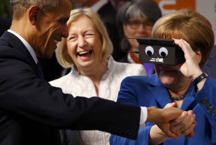 Ομπάμα & Μέρκελ δοκιμάζουν γυαλιά εικονικής πραγματικότητας (φωτό)