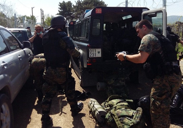 ΥΕΘΑ: Δεν έγινε φυσική παραβίαση των Σκοπιανών αστυνομικών που απώθησαν τους πρόσφυγες