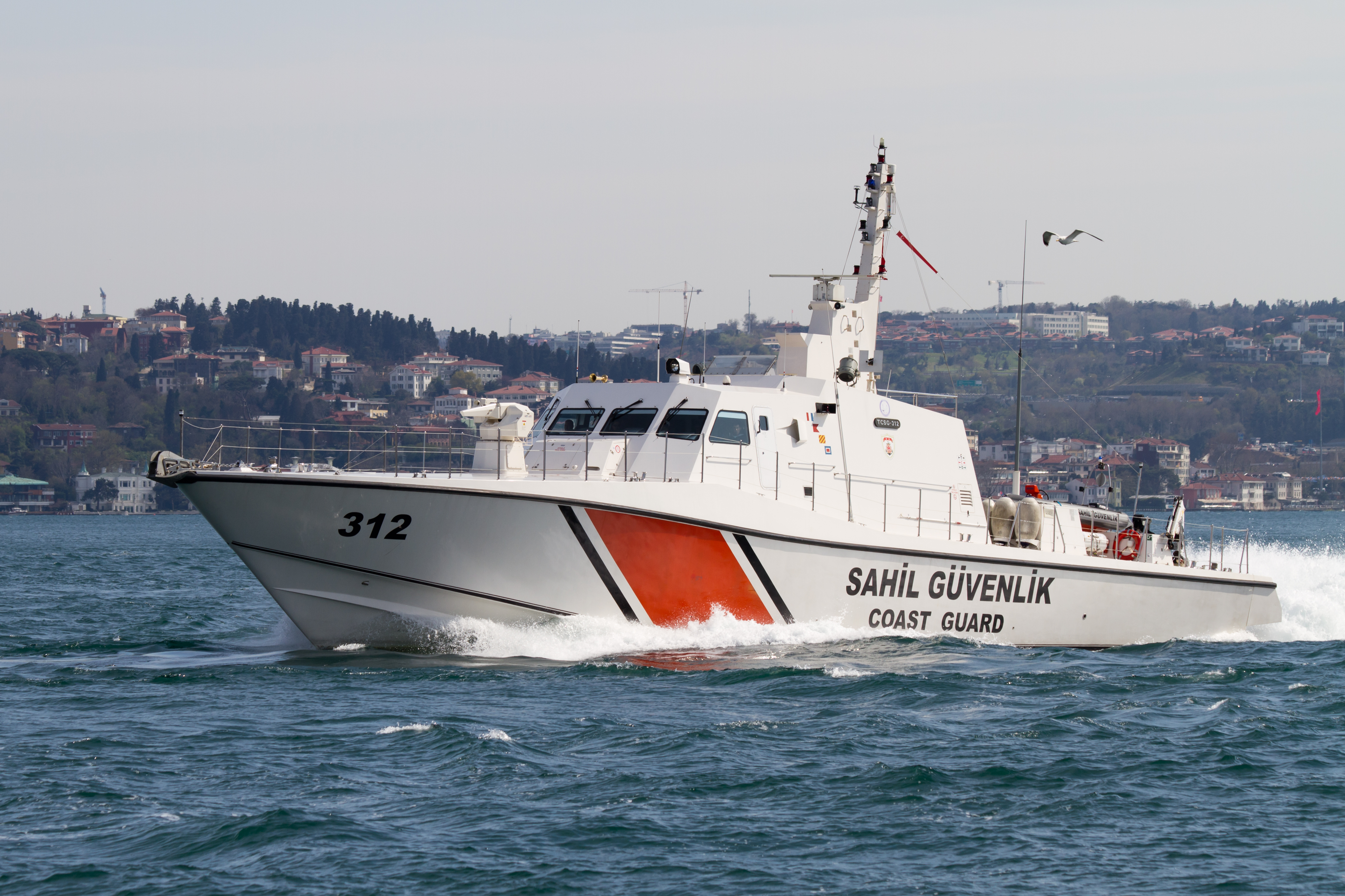 Σκάφη της τουρκικής ακτοφυλακής στα ελληνικά χωρικά ύδατα