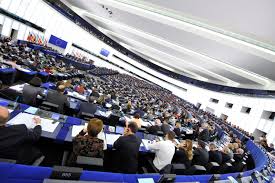 Ευρωπαϊκό Κοινοβούλιο: Εγκρίθηκε παροχή έκτακτης βοήθειας για τους πρόσφυγες