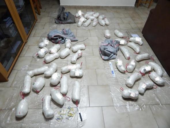 Λασίθι: Τρείς συλλήψεις για 46 αυτοσχέδιους εκρηκτικούς μηχανισμούς - ΦΩΤΟ