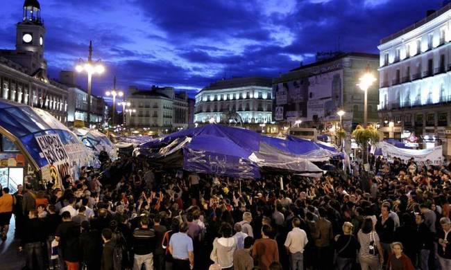 Ισπανία: Οι αγανακτισμένοι επέστρεψαν - Χιλιάδες άνθρωποι στους δρόμους