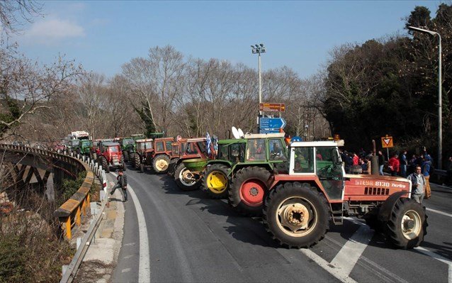 Πρόσω ολοταχώς για Αθήνα οι αγρότες λόγω του Ασφαλιστικoύ - Συλλαλητήριο το απόγευμα