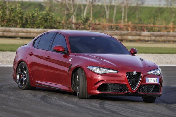Alfa Romeo Giulia: Κινητήρες, επιδόσεις και καταναλώσεις