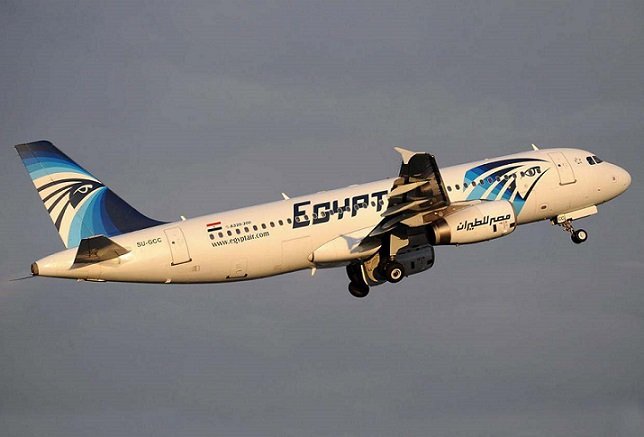 EgyptAir: Συνεχίζονται οι έρευνες – Εντόπισαν ανθρώπινα μέλη, αποσκευές & καθίσματα