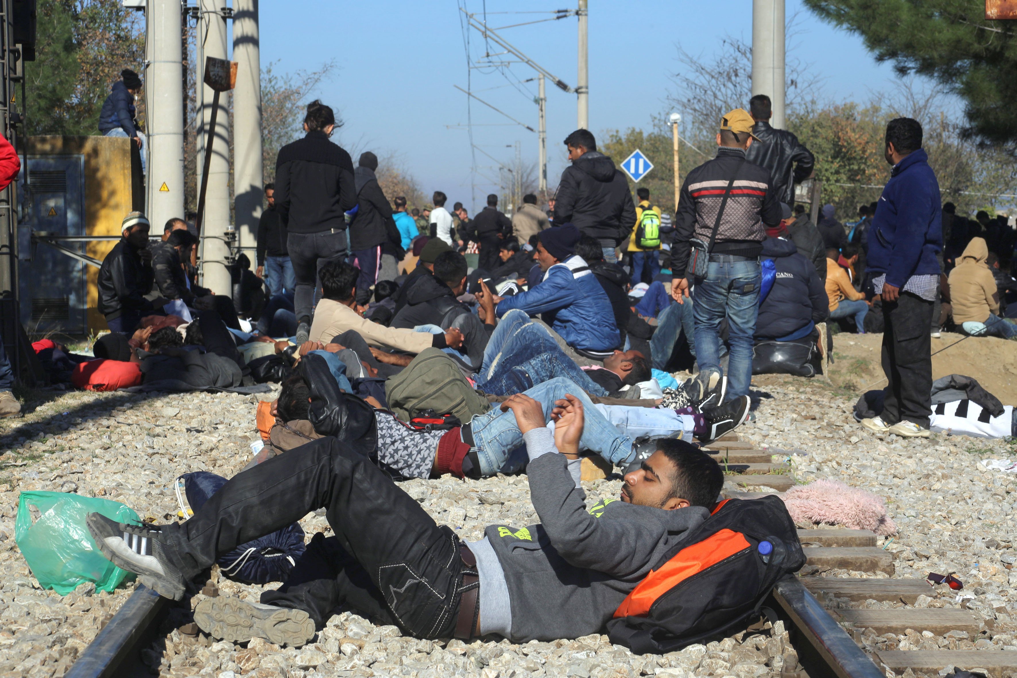 Διαμαρτυρία προσφύγων στον φράχτη της ουδέτερης ζώνης στην Ειδομένη