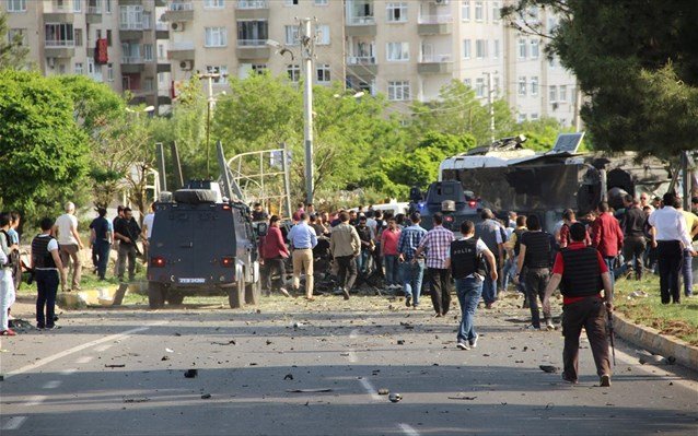 Τουρκία: Τρεις νεκροί & 45 τραυματίες από έκρηξη παγιδευμένου αυτοκινήτου