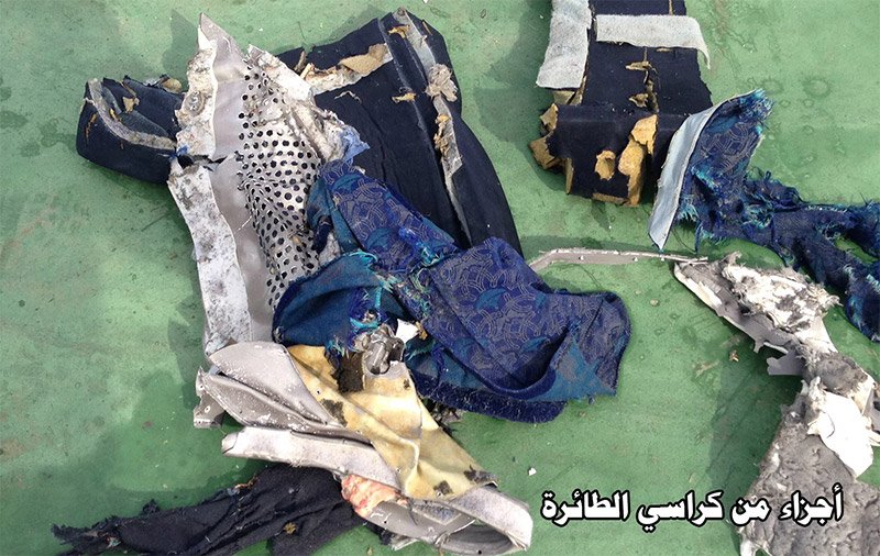 Δείτε τις πρώτες φωτογραφίες από τα συντρίμμια της EgyptAir - Εντοπίστηκε το μαύρο κουτί